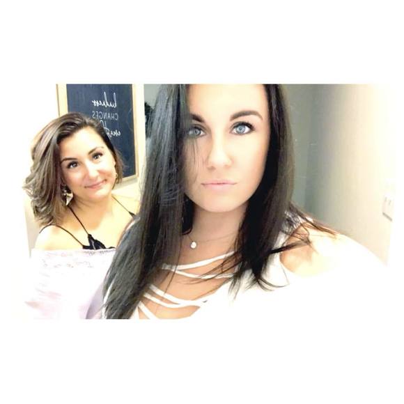 Meet your Posher, Breanna - Picture 1 of 1